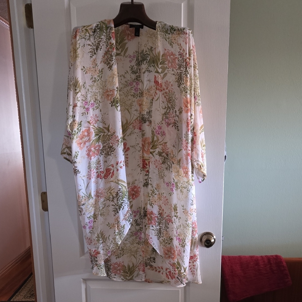 AGB Floral Kimono with Pink and Cream Hues